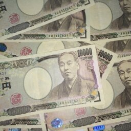 Yen und Dollar: Kurzzeitiger Anstieg – Erneute Anzeichen für Intervention beim Yen